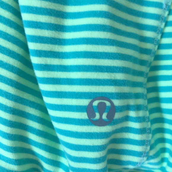 Lululemon excellent striped soft pullover size 6 Amazing EUC worn very few times - Picture 5 of 9